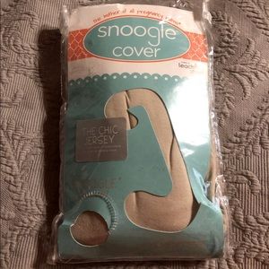 Snoogle cover New by Leachco